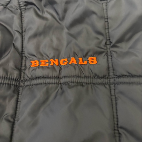NFL Cincinnati Bengals Black Puffer Vest XL/XG Quilted Sleeveless Jacket - Picture 9 of 10